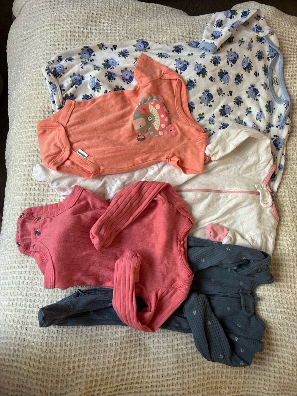 Babys onesies bundle